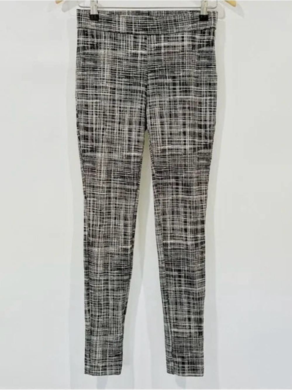 Theory Adbelle knit twill grid stretch leggings Black and White